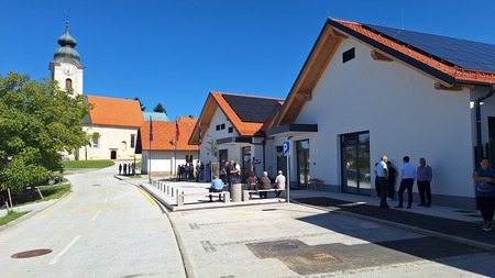 Pred otvoritvijo